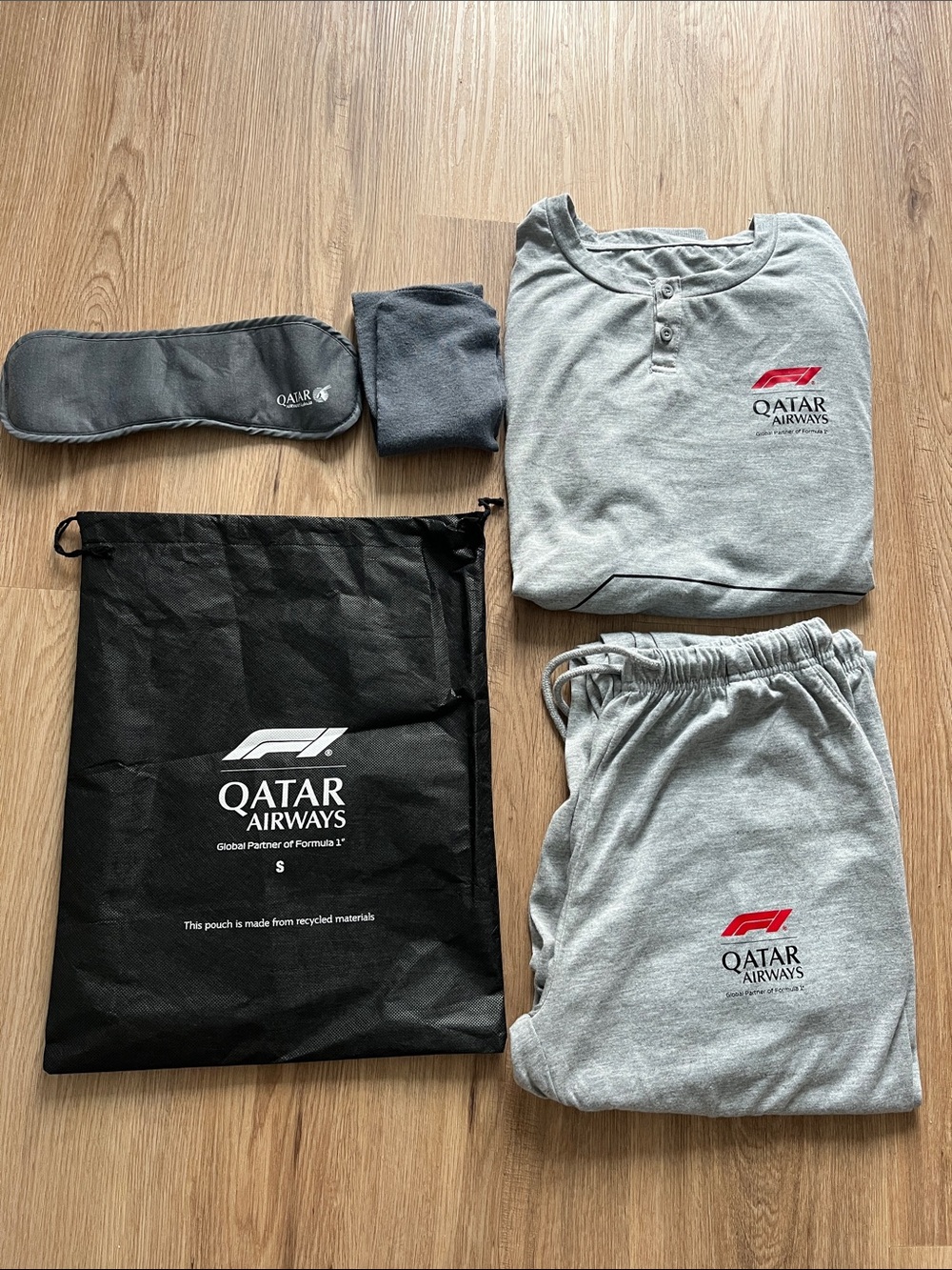 Qatar Airways Grey Business Class Pajamas Set with Formula 1 logo size Small